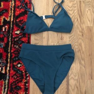 NWT Women’s Bathing Suit Set Size M